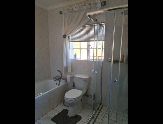 3 BEDROOM HOUSE FOR SALE IN BOSCHDAL